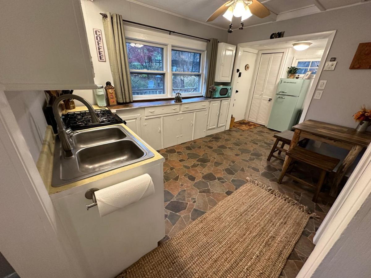 Escape To A Streamside Cabin In The Lower Catskills Wurtsboro Eksteriør bilde